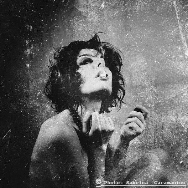__Cigarette___by_sabbbriCA.jpg